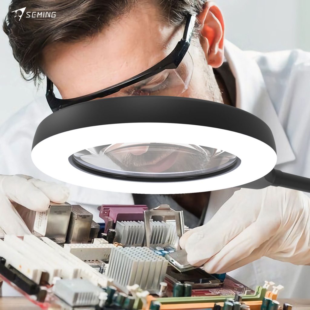 magnifying lamp application operation