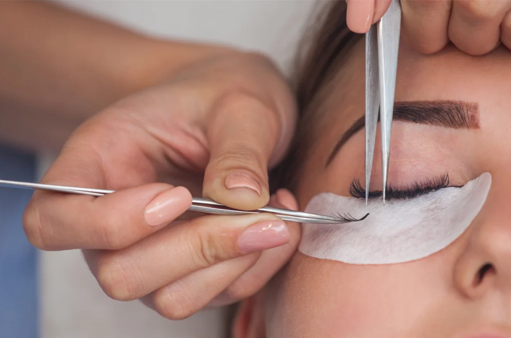 extension de cils traditionnelle